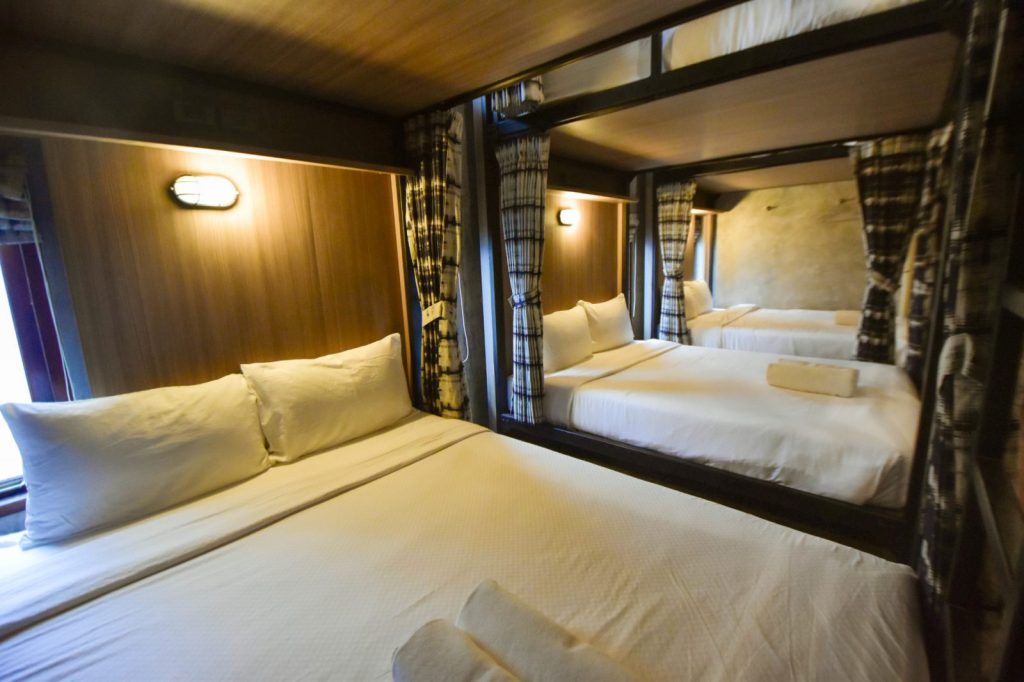 ห้องพักรวมเตียงคู่ 2 ชั้น (Double Bunk Bed Mixed Dorm)