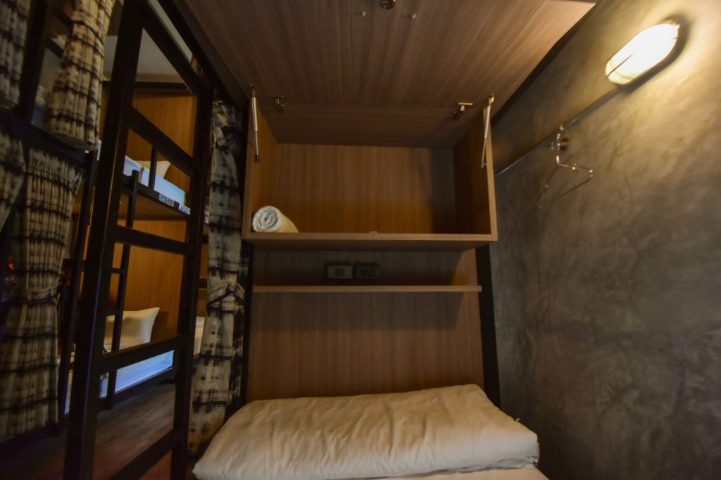 ห้องพักรวมเตียงเดี่ยว 2 ชั้น (Single Bunk Bed Mixed Dorm)